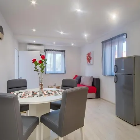 Apartment With A Parking Space Losinj, Losinj - 22952