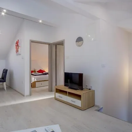 Apartment With A Parking Space Losinj, Losinj - 22952 Mali Losinj